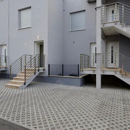 Gaby 3 * 特罗吉尔